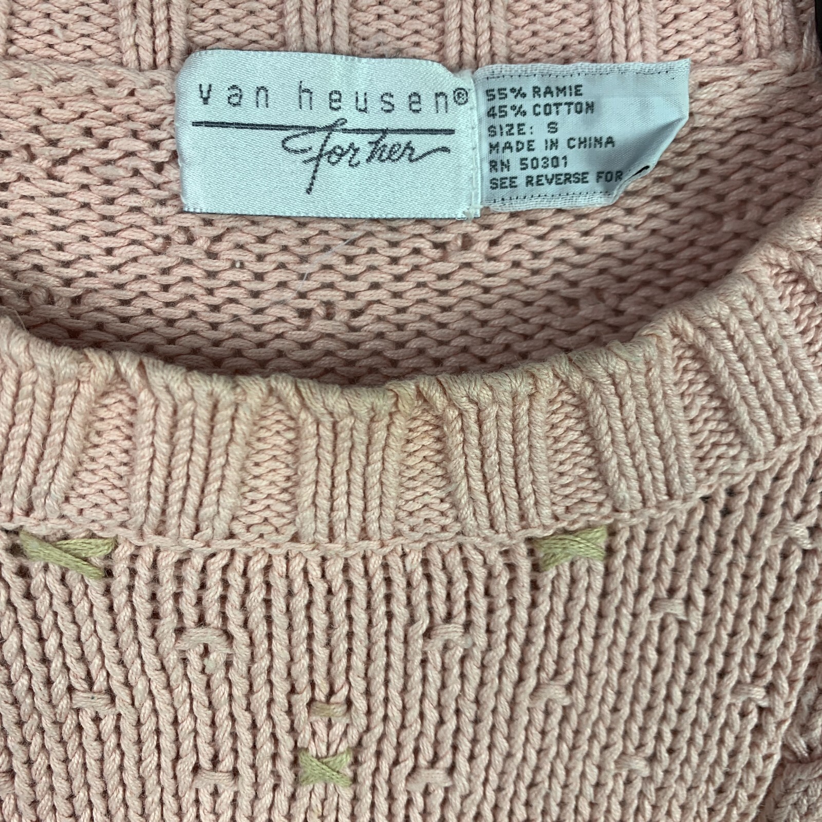 Vintage Van Heusen Floral Pink Cable Knit Pink Ramie Cotton Sweater Womens Small