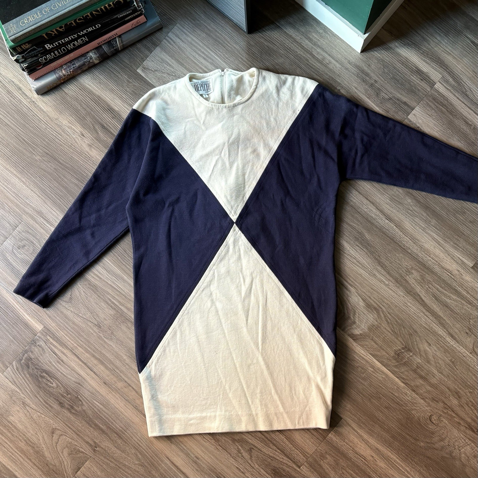 Woman’s 1980’s Vintage Retro Dress Size Small Abstract Long Sleeve Pencil