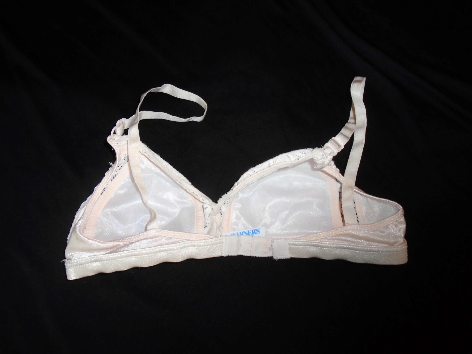 32B Shiny Peach Wireless Vintage WARNER’S Body Icing Bra #1205 32B
