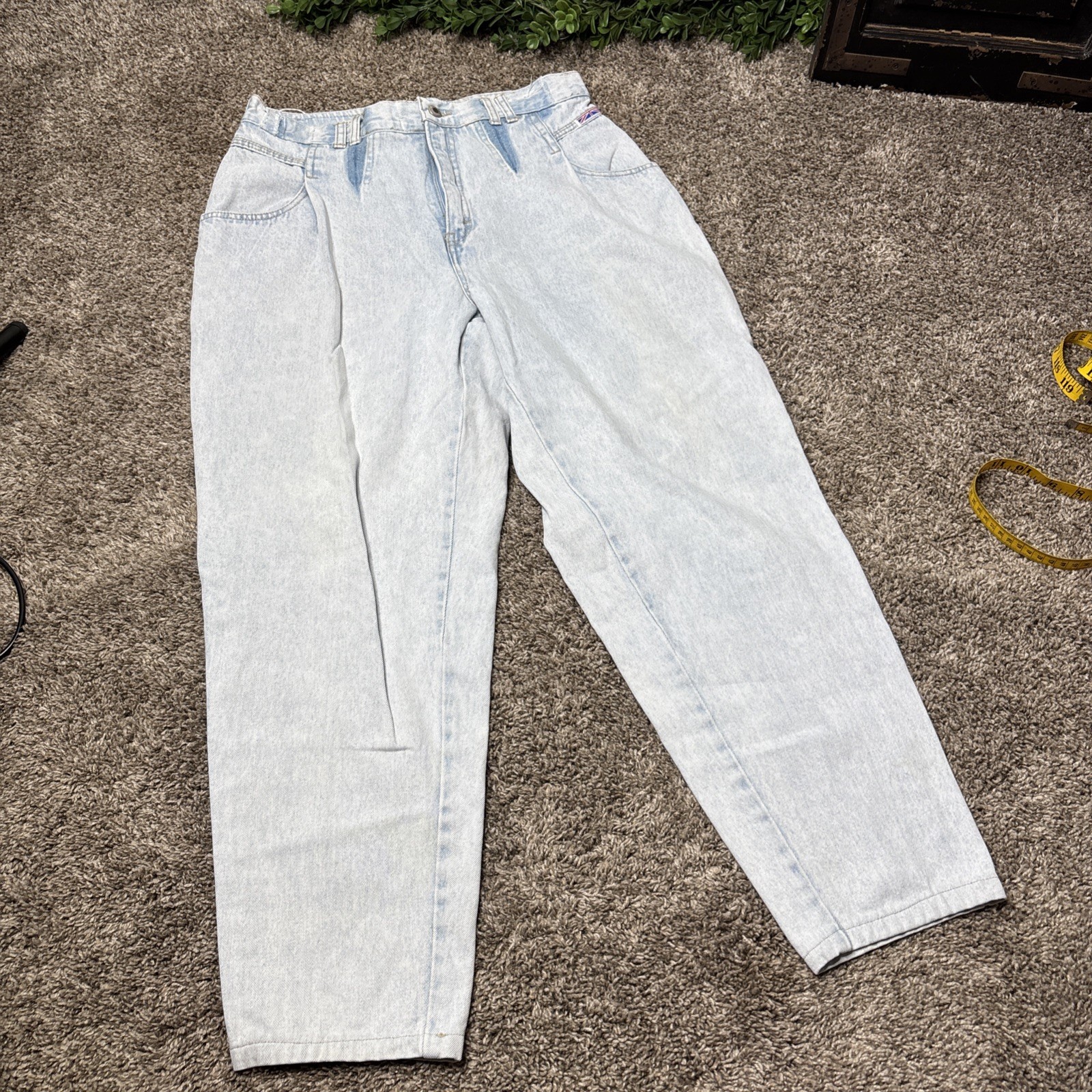 Vintage Brittania Jeans high-waisted pleated tapered leg Acid Wash Sz 32×28.5