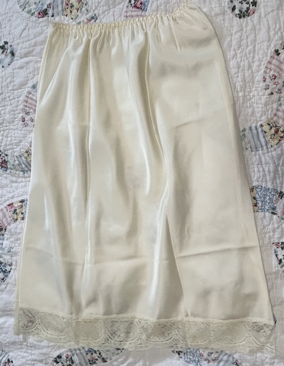 Vintage Lindsey Rose for Farr- West Half Slip Size Small– New with Tags
