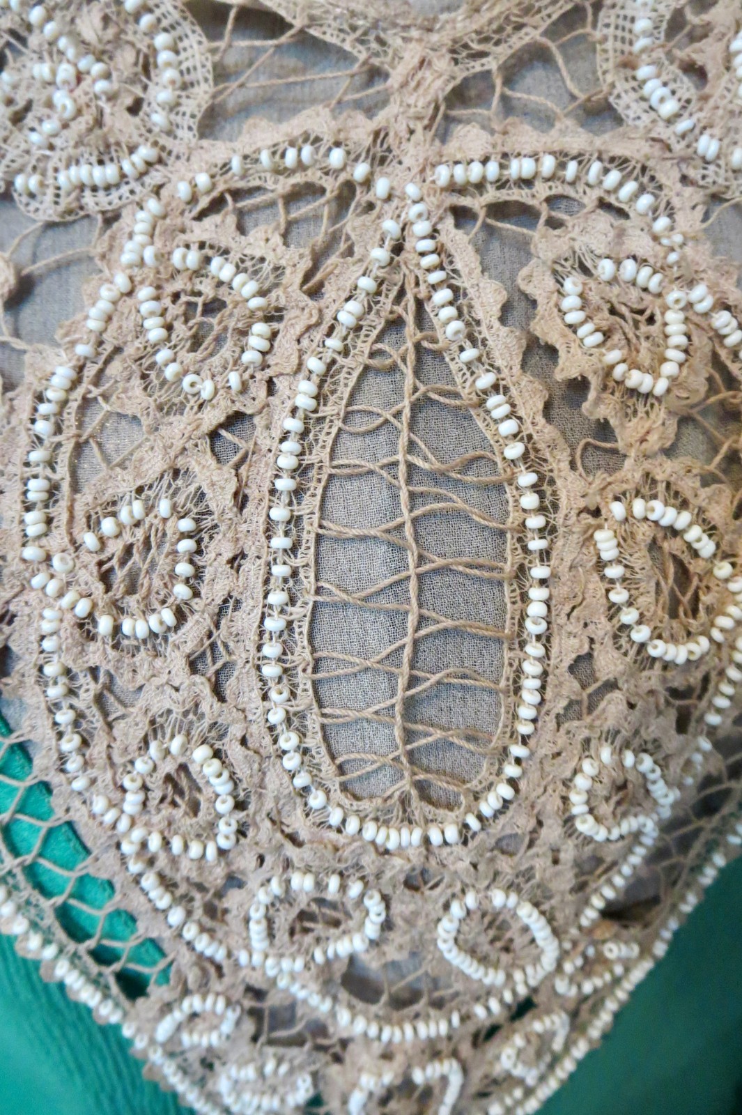 1920s Authentic Bright Green Silk Day Dress With Beaded Bodice 36 Bust