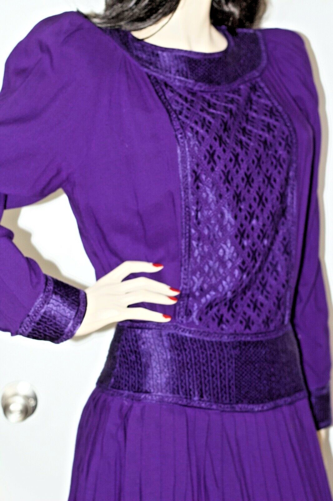 VRG70s80s Neman Marcus Marie ST. Claire Embroidered Purple Cocktail Party Dress