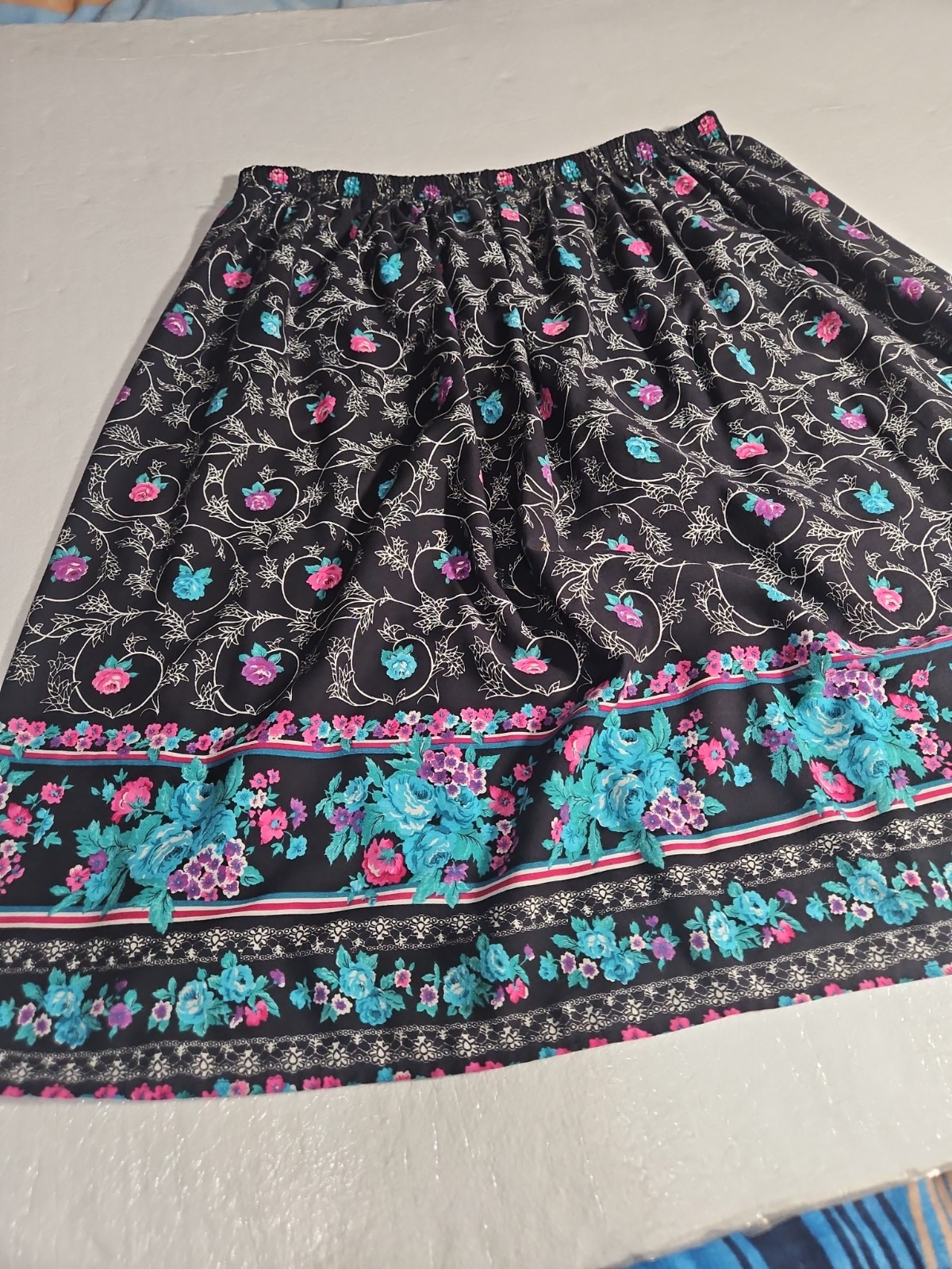 Vintage California Connection Inc Size 20/34 Black Maxi Skirt Floral
