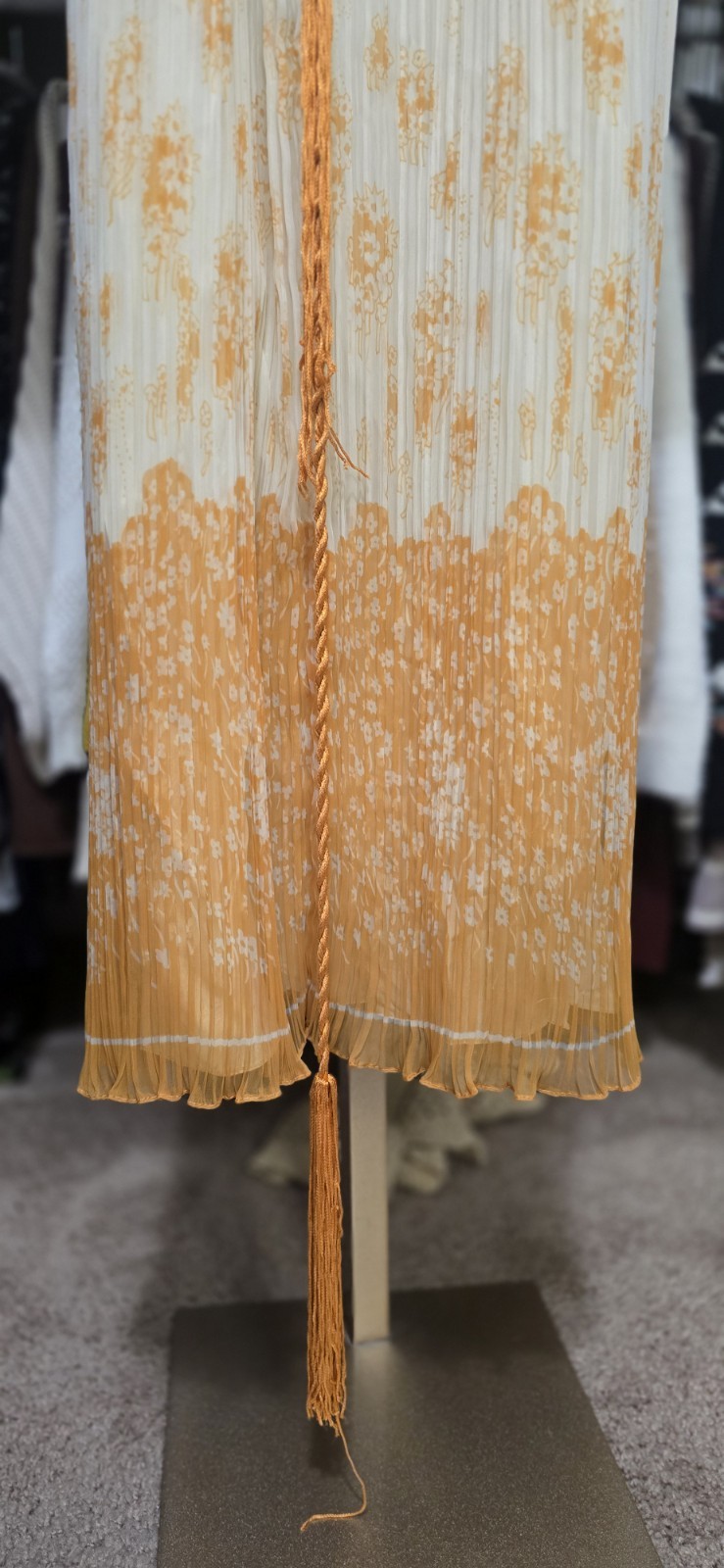 1970s Vintage Marita By Anthony Muto – Pleated Dress -19″ P2P