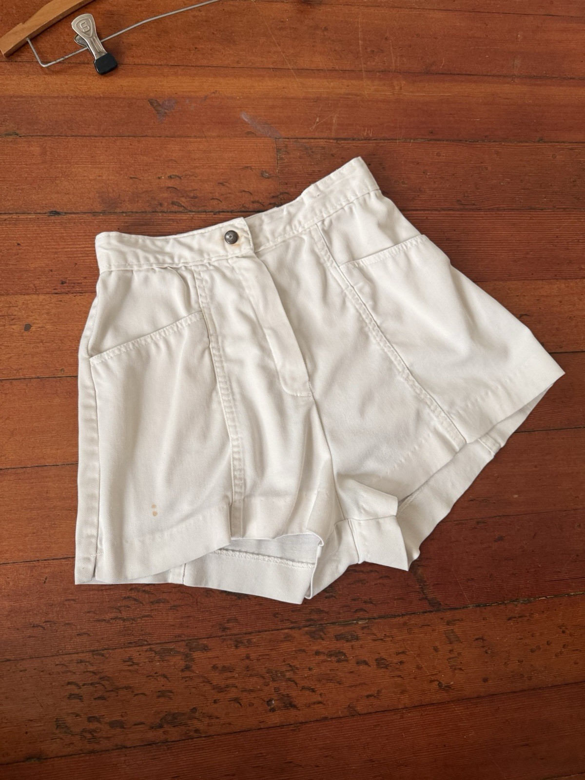 1970s Court Casuals High Waist White Tennis Skort Shorts Stretch Twill Patina 24
