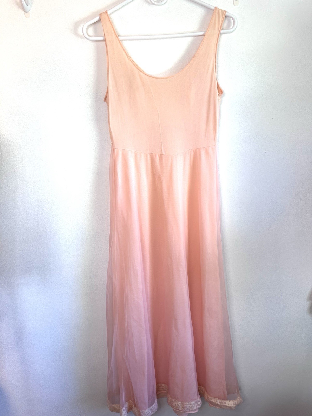 Vintage Miss Elaine Pink Nightgown gown Size Small lace trim timeless Babydoll