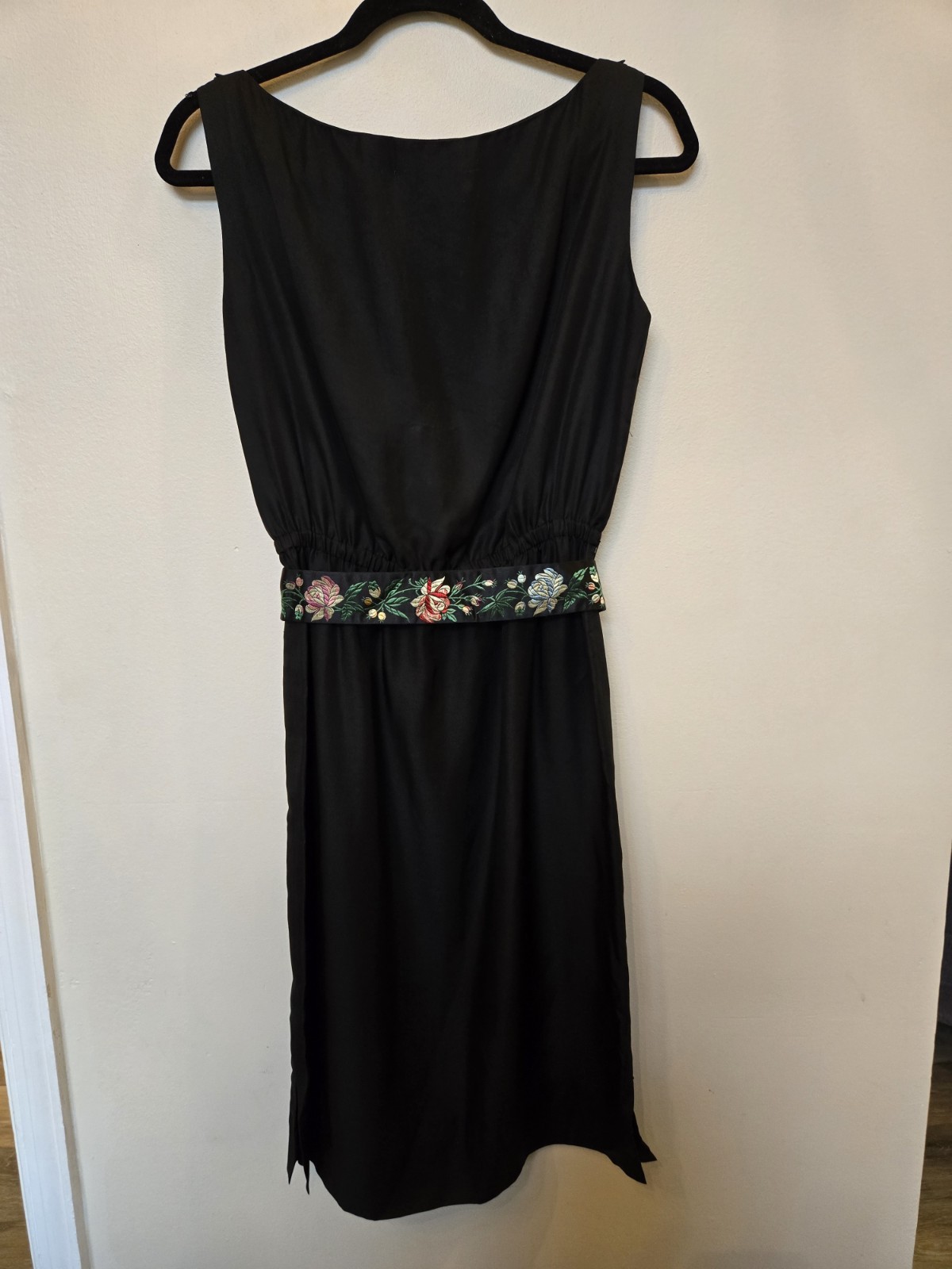 Vintage Saks Fifth Ave 100% Silk Dress Lbd Sheath Sz 8 Black Royal Crown Colony