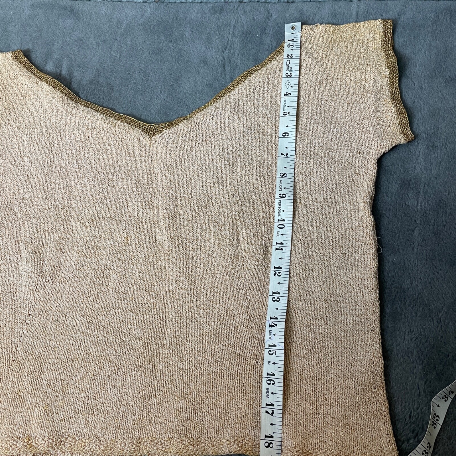 Vintage Knitted Top Womens Sweater S/M Beige Gold Metallic Trim Vneck Glam VTG