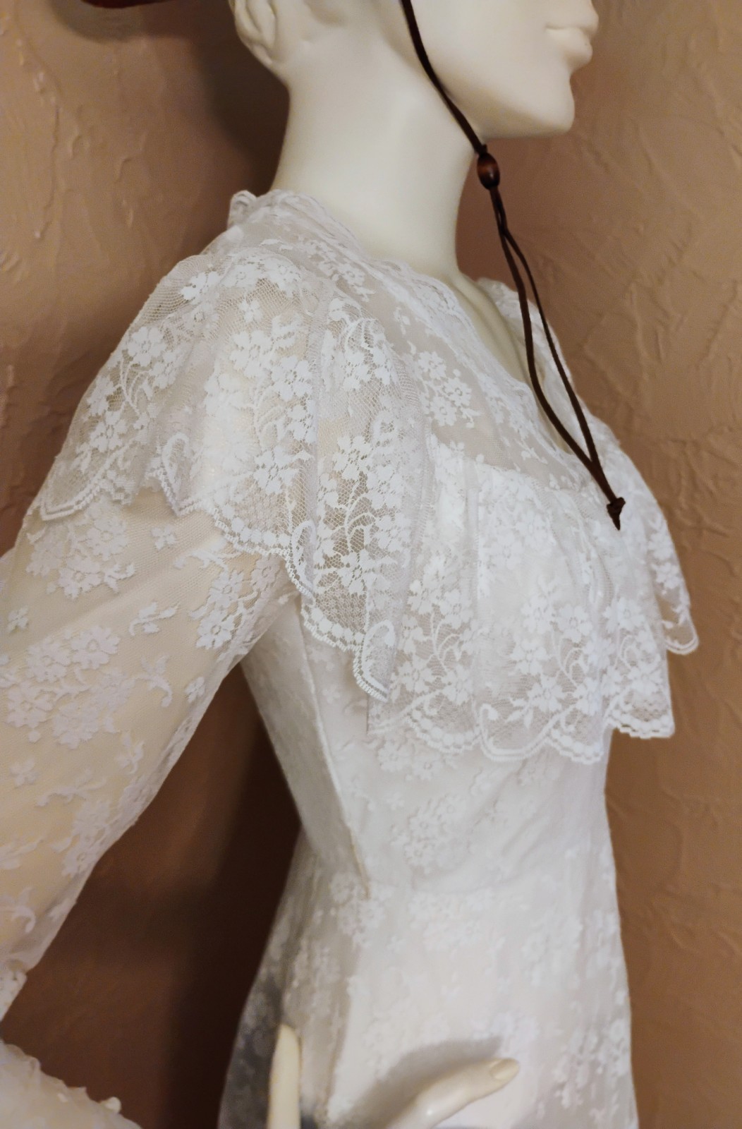 VTG 70’s „Pronuptia Paris” White Lace Prairie Dress/Gown 38 or 8 or Today’s 6