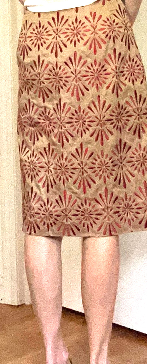 Vtg Talbots Pencil Skirt 100% Cotton Tan w/ Red Embroidery Floral, Lined, 4-UEC