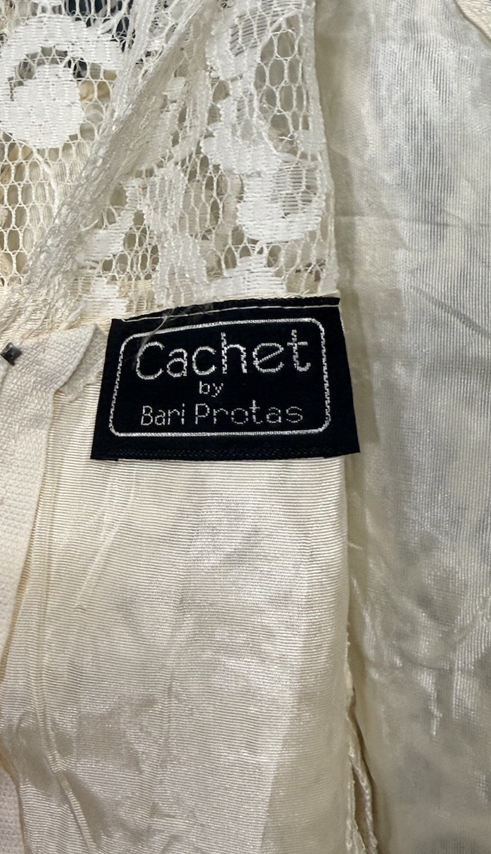 Cachet by Bari Protas Vintage Wedding Dress Ivory Lace Pearl Button Size 3/4
