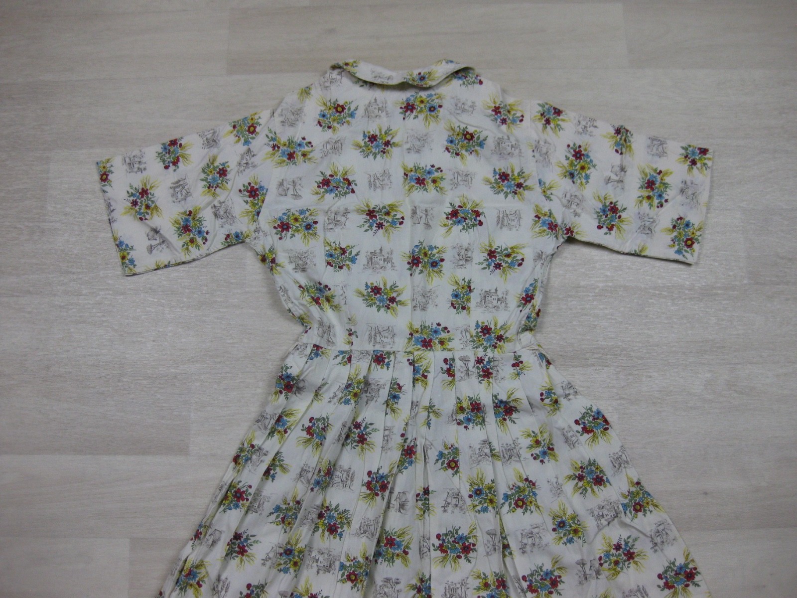 Vintage 50s Shirtwaist Day Dress (XS) Cotton Novelty Print Floral Landscape