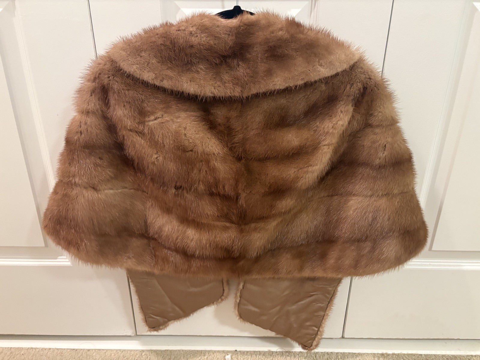 Strouss Autumn Haze MBM EMBA Mutation Mink Arm Slits Fully Lined Mint