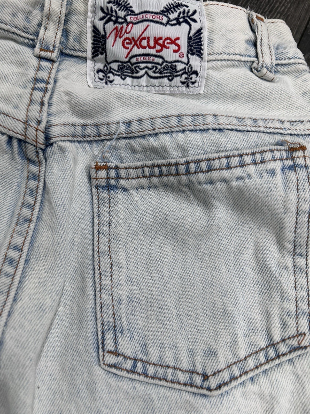 Vintage No Excuses Collectors Series High Waisted Light Wash Jeans Bow Hem Sz 11