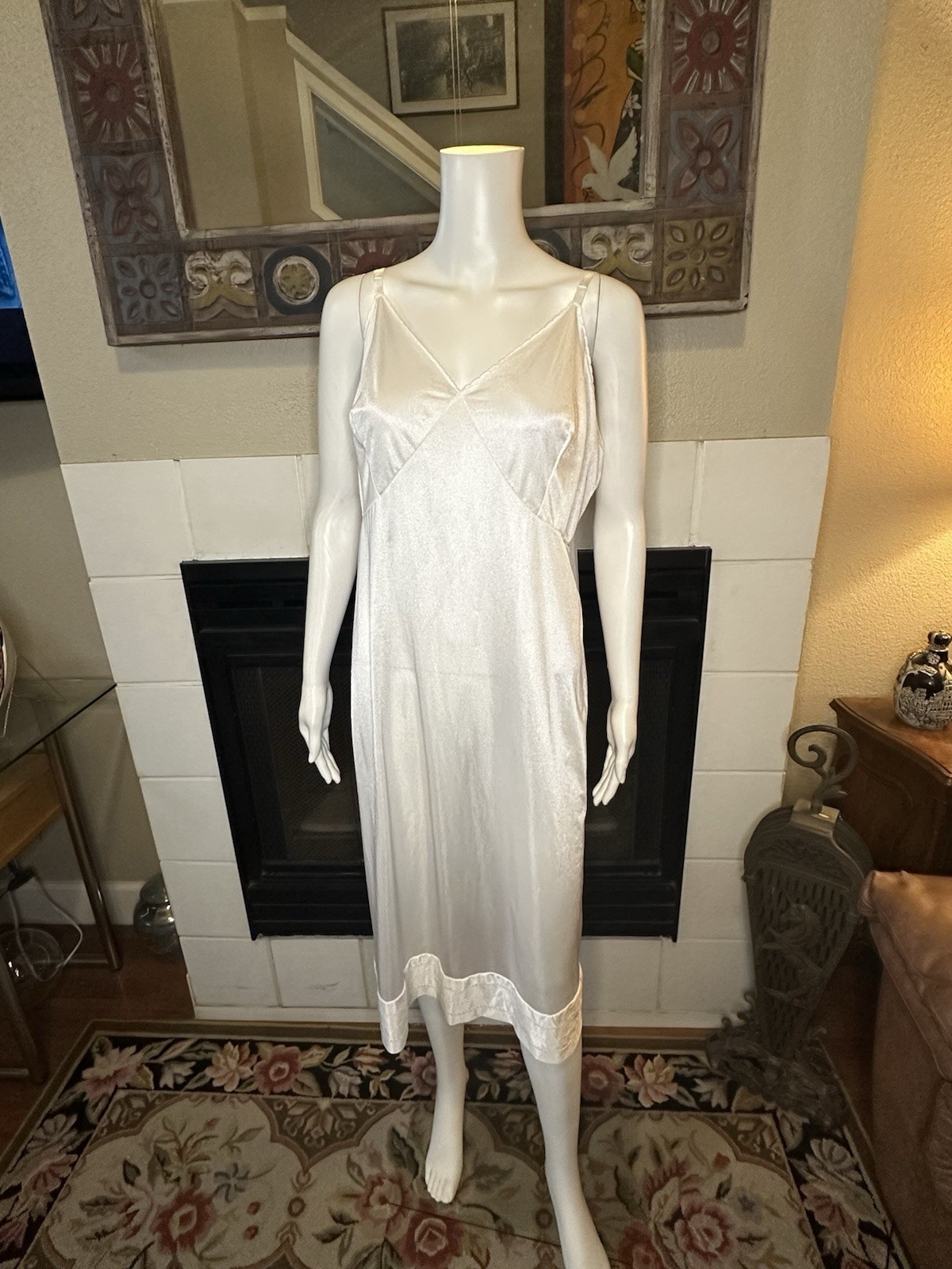 VTG Velrose Full Slip Size 46 White Nylon Lingerie Slip 70s Paper Tag