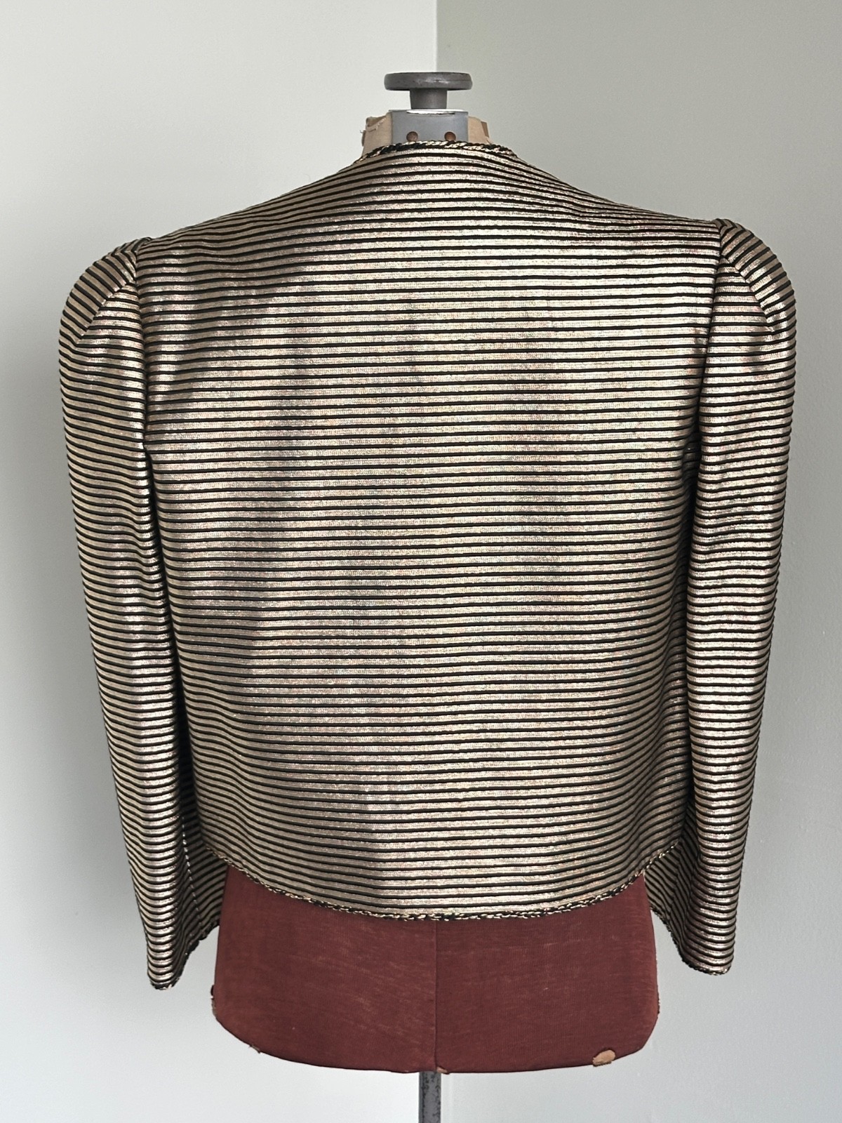 Bill Blass Toggle Closure Collarless Blazer Medium 80s Striped Metallic Blazer