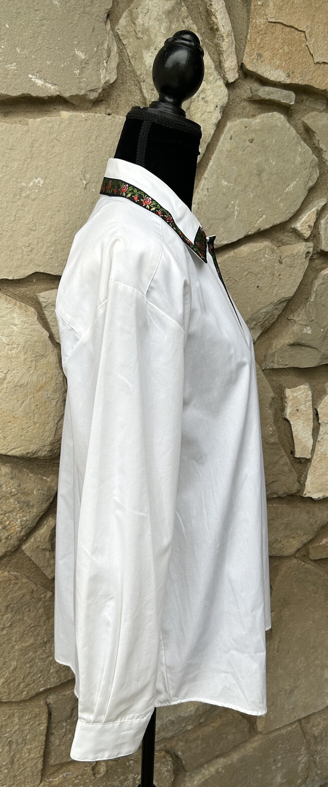 Vintage Y2K Blithe Spirit Blouse Size 10 L White Long Sleeve Floral Trim Exc