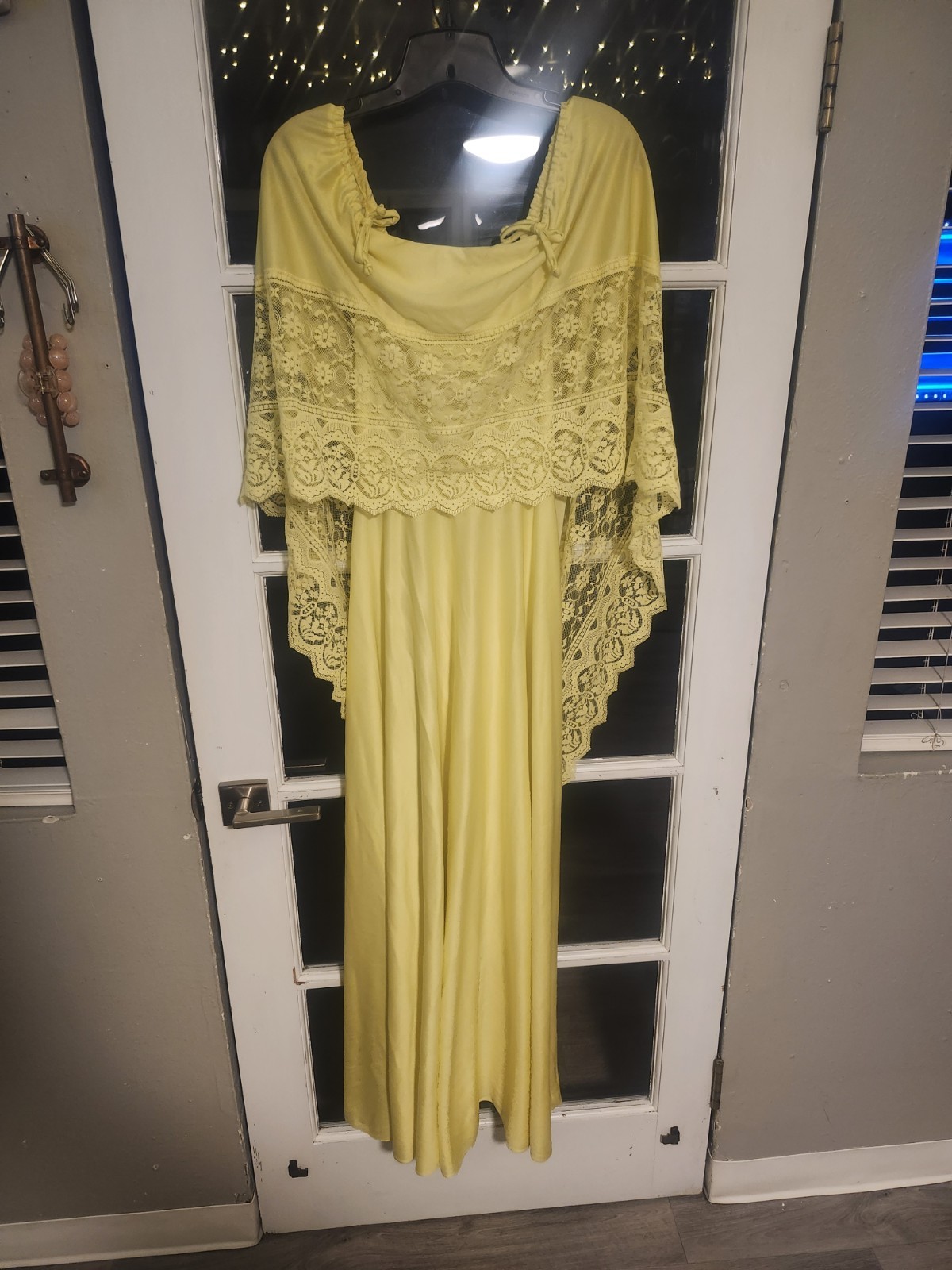 Canary Yellow Vintage ILGWU Union Made Lace Capelet Maxi Gown Dress Size 6 EUC