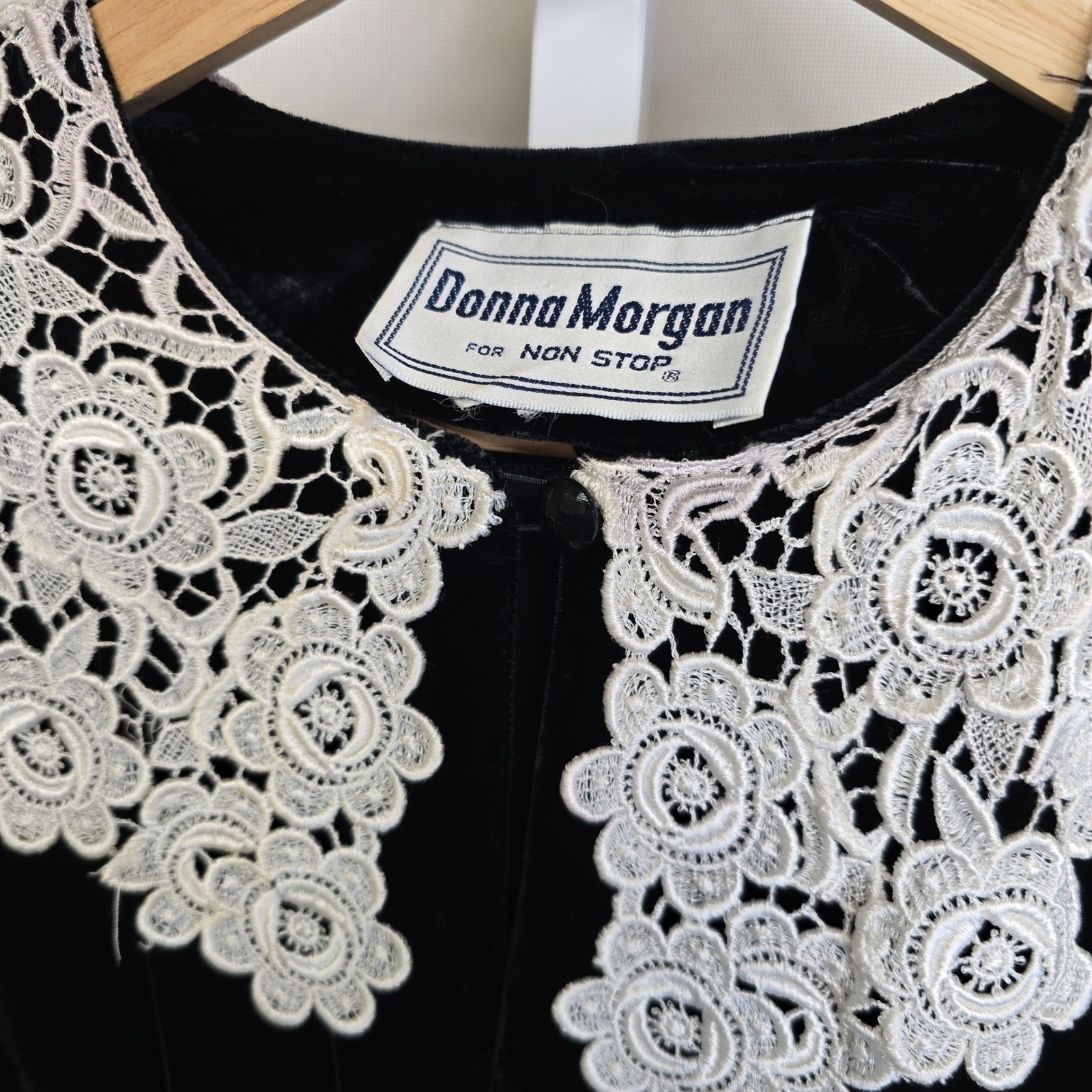 Donna Morgan Vintage Black Velvet Lace Collar Maxi Dress Made in USA Size 8