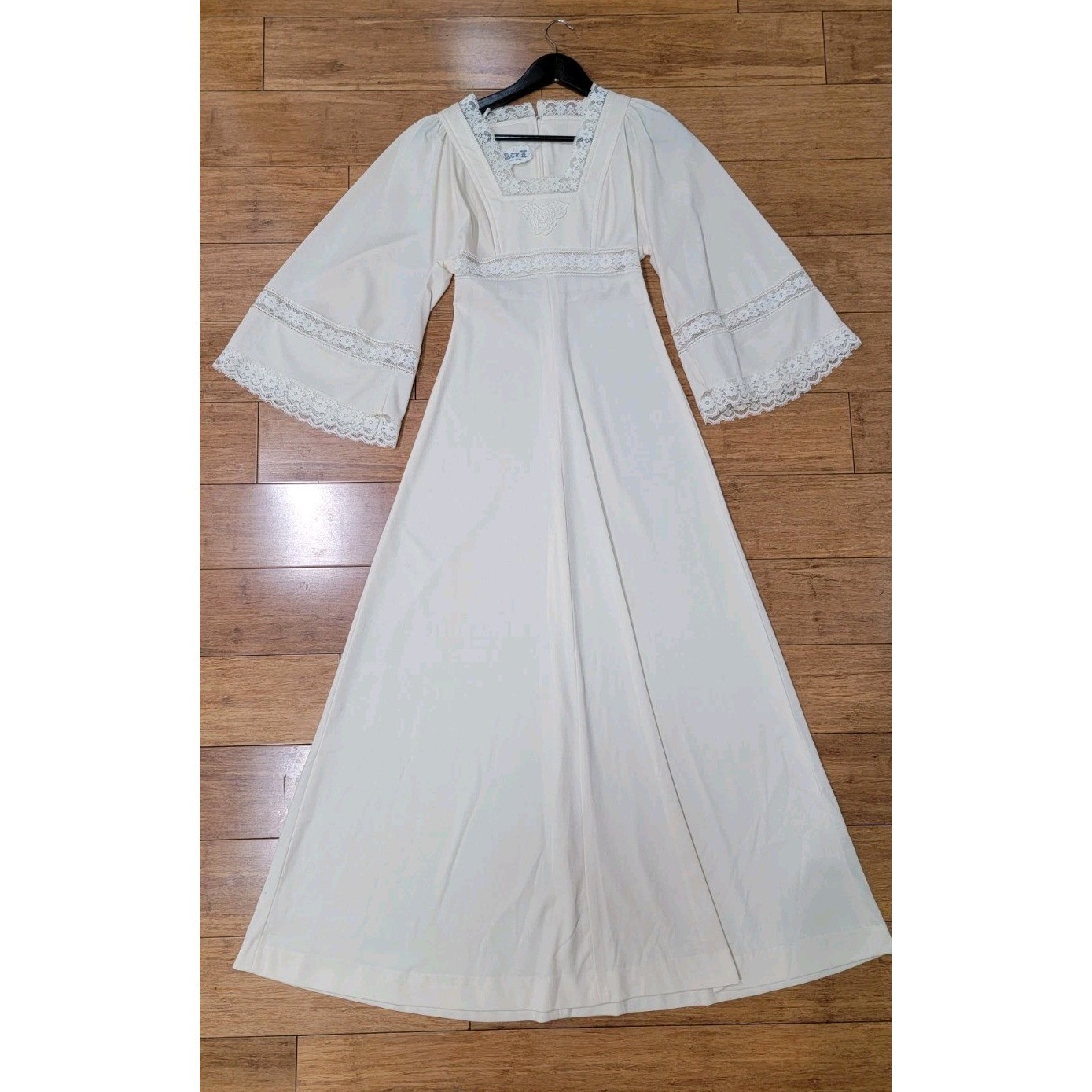 Act I New York Maxi Dress Women S Cream Vintage 70s Lace Bell Sleeve Prairie