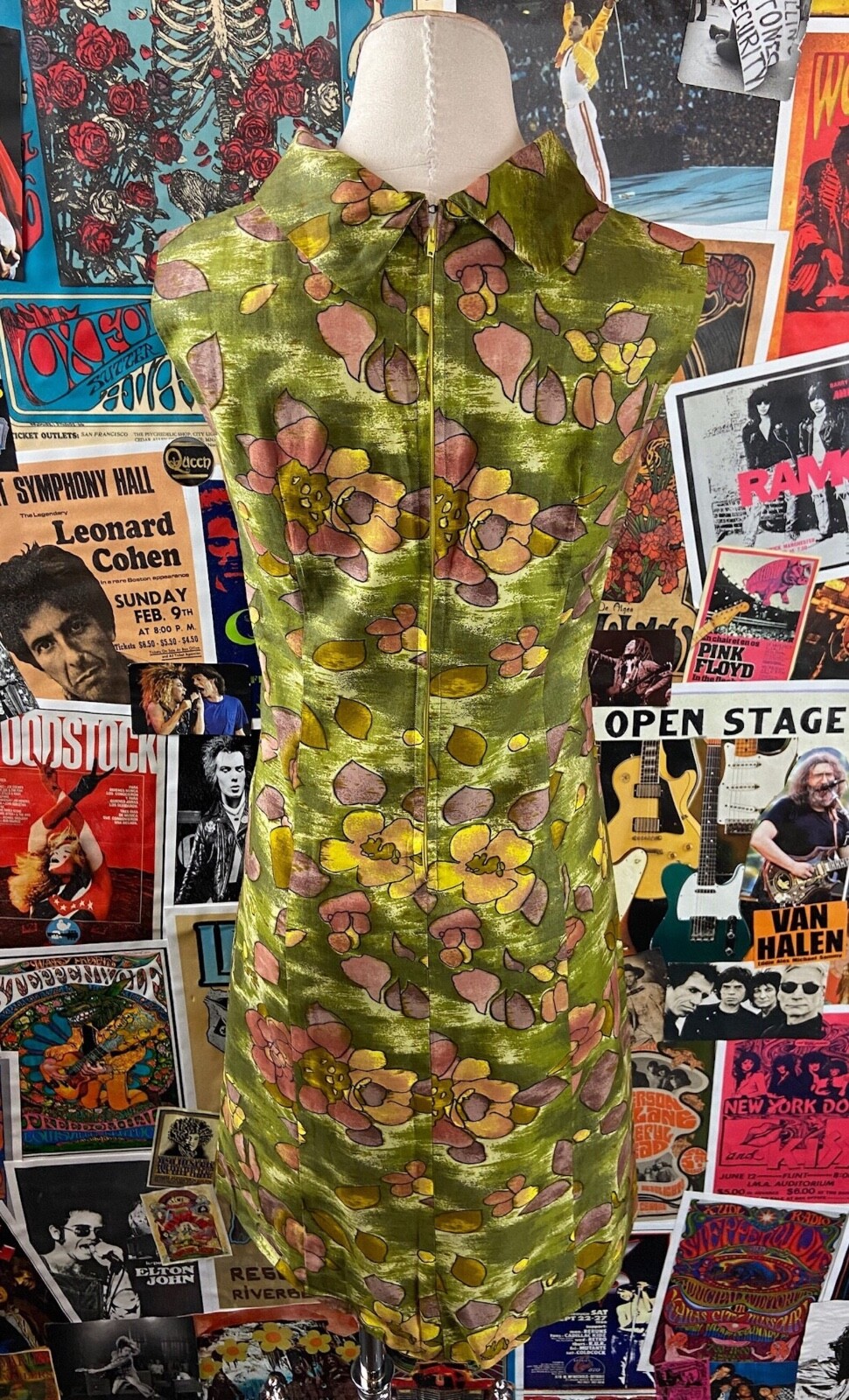Vintage 60s Green Tropical Floral Print Band Collar Sleeveless Sheath Dress Sz 0