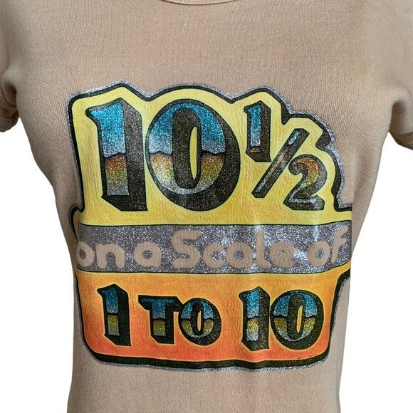 Vintage 1970s “10 1/2” Glitter Iron On Short Sleeve Women’s Novelty T-Shirt Tee