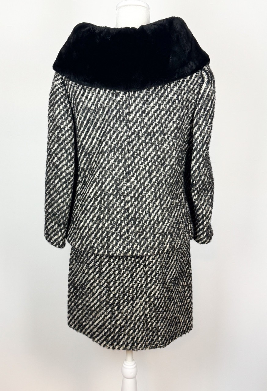 1960s Vintage Wool Tweed Chinchilla Fur Trim Jacket and Skirt Suit Set
