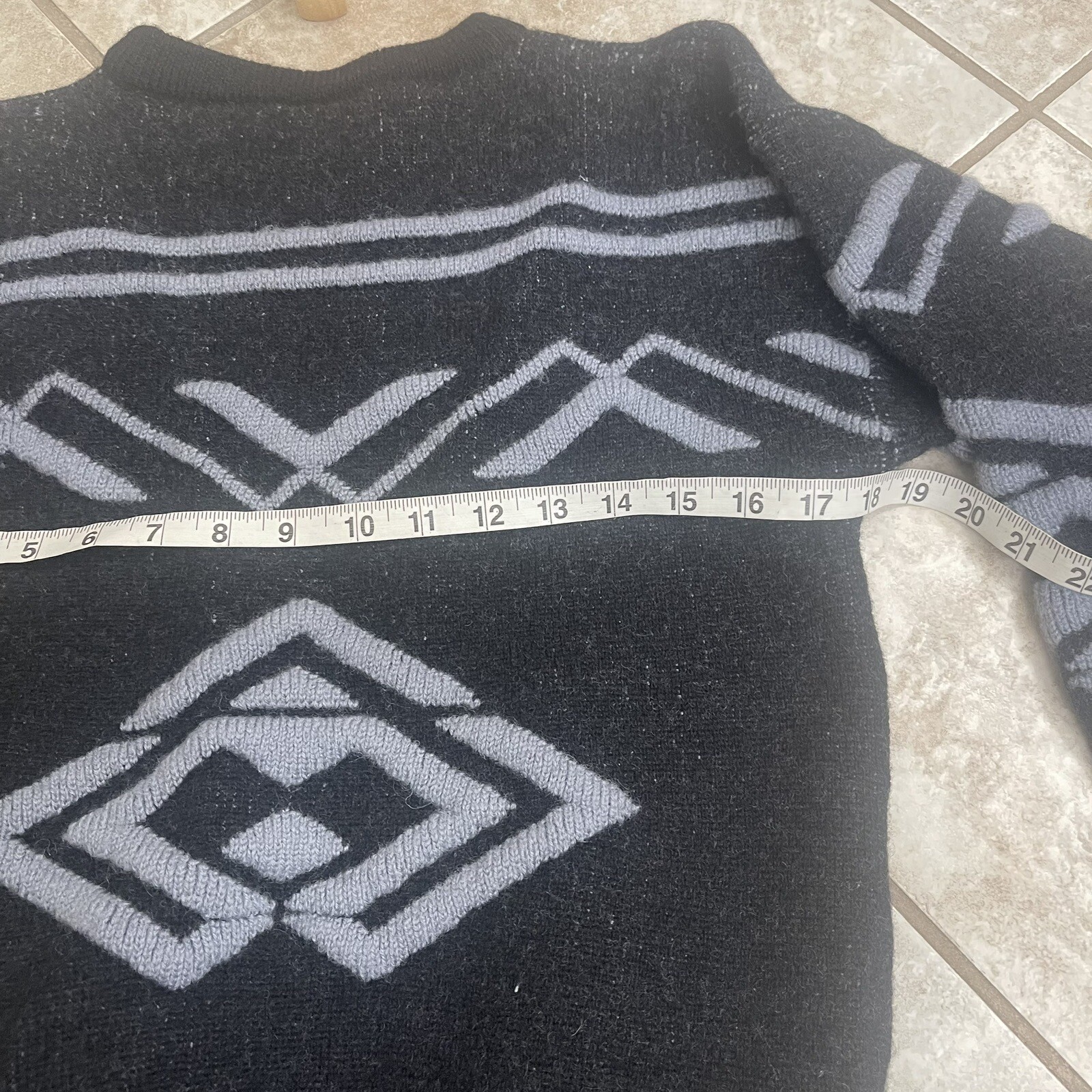 WOMENS MEISTER SKI SWEATER Hong Hong SZ L HONG KONG 100% New Wool Grey Black ?