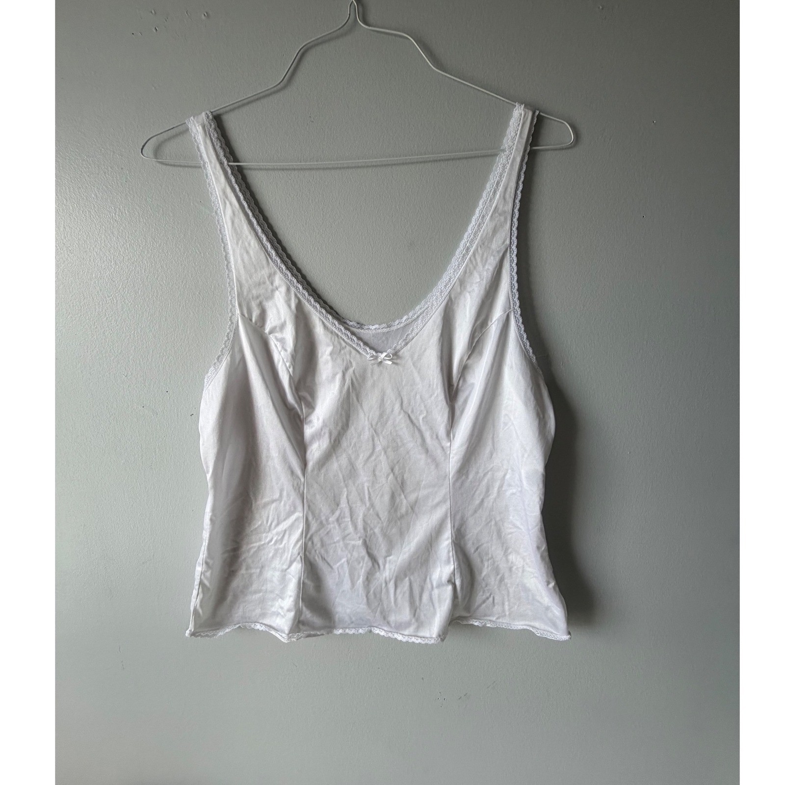 Vanity Fair Vintage White Lace Trim Camisole Top 17-760 Nylon Made in USA 40/46