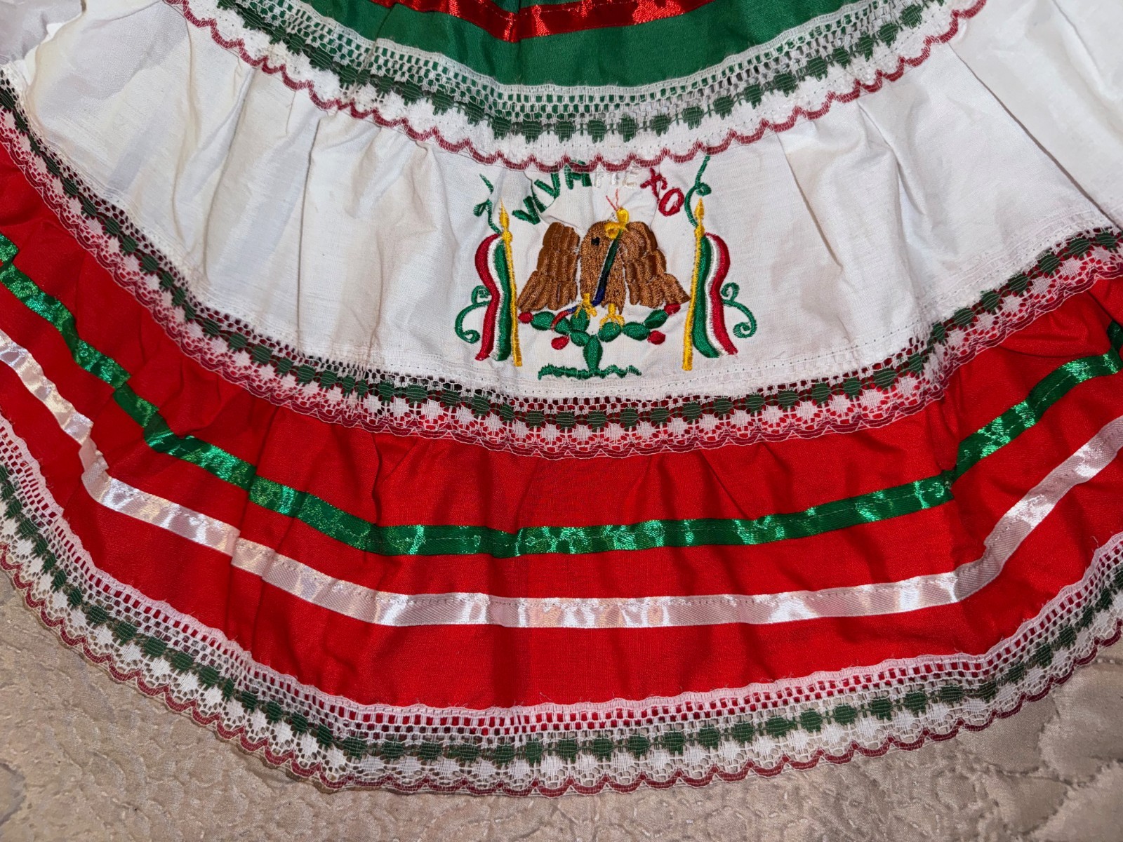 VTG Mexican Festival Full Maxi Skirt Embroidered, Lace, ribbon design Girls NWOT