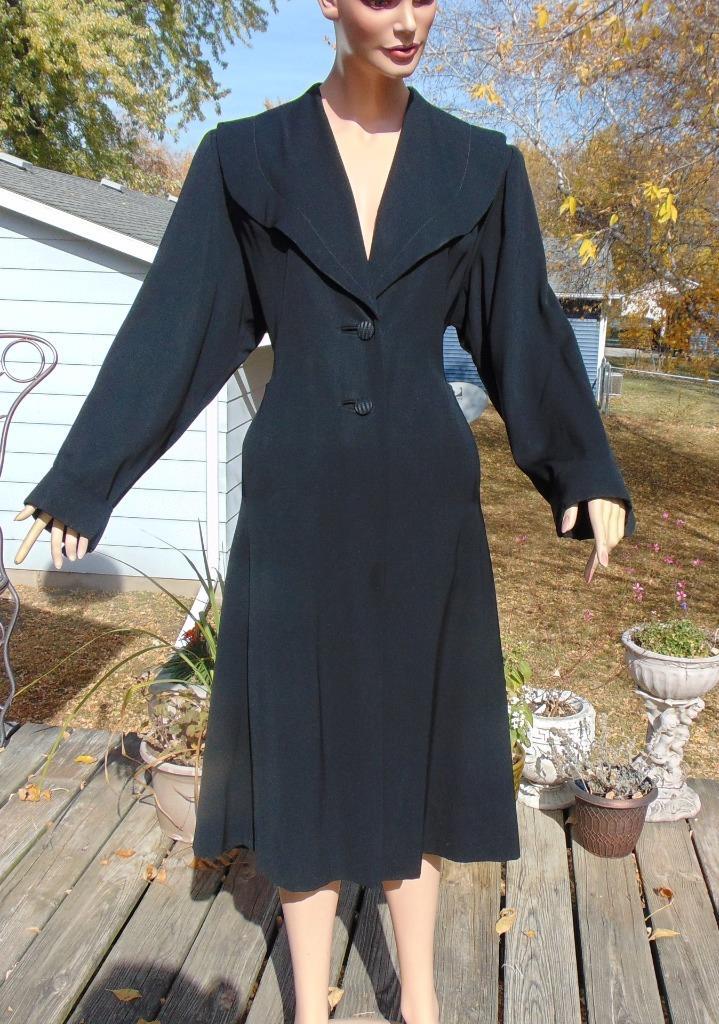 VTG 40s Forstmann Black Gabardine Belted Back Fitted Coat 34W