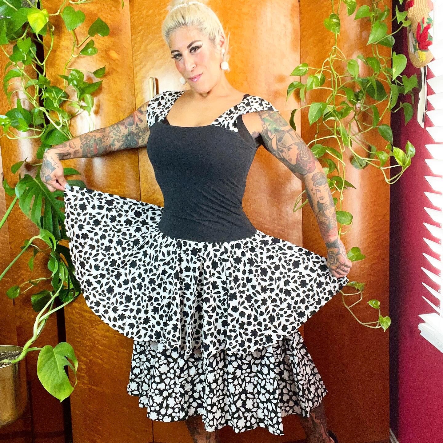 CHERRY PRINT Black & White Cotton 80’s 80s Italian Vintage Dress Sundress S M