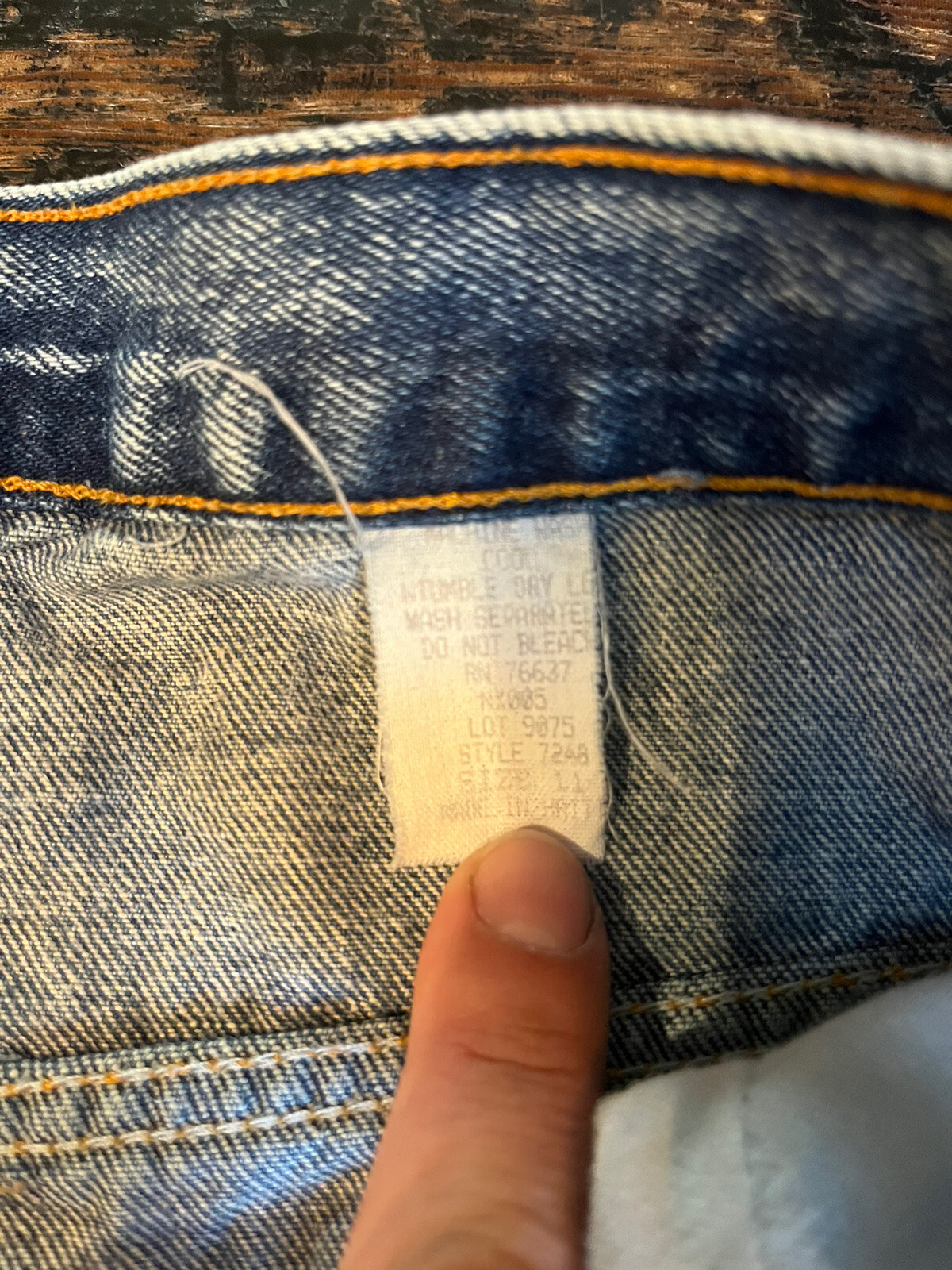 Vintage No Excuses Collection Women’s Light Wash Jeans W/ Buttons Size 11