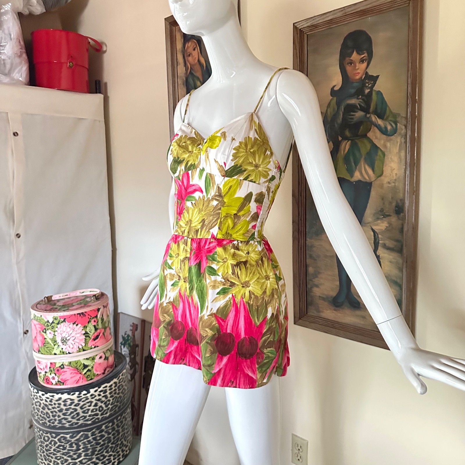 Vintage 1950s Kahala Electric Floral Hawaiian Pin-up Swimsuit Playsuit Romper S