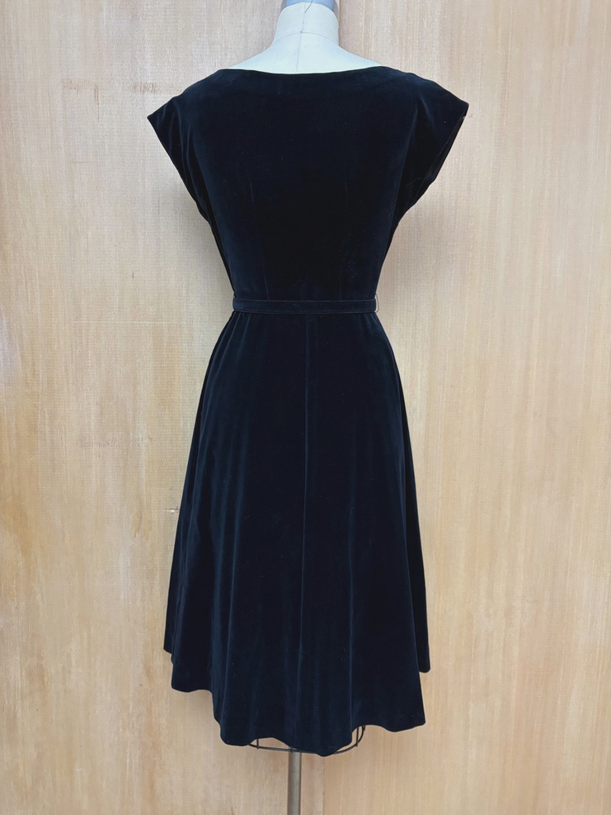 VTG 40s 50s MINX MODES Velveteen Dress Cord Embroidery Rhinestone Boat Neck XS