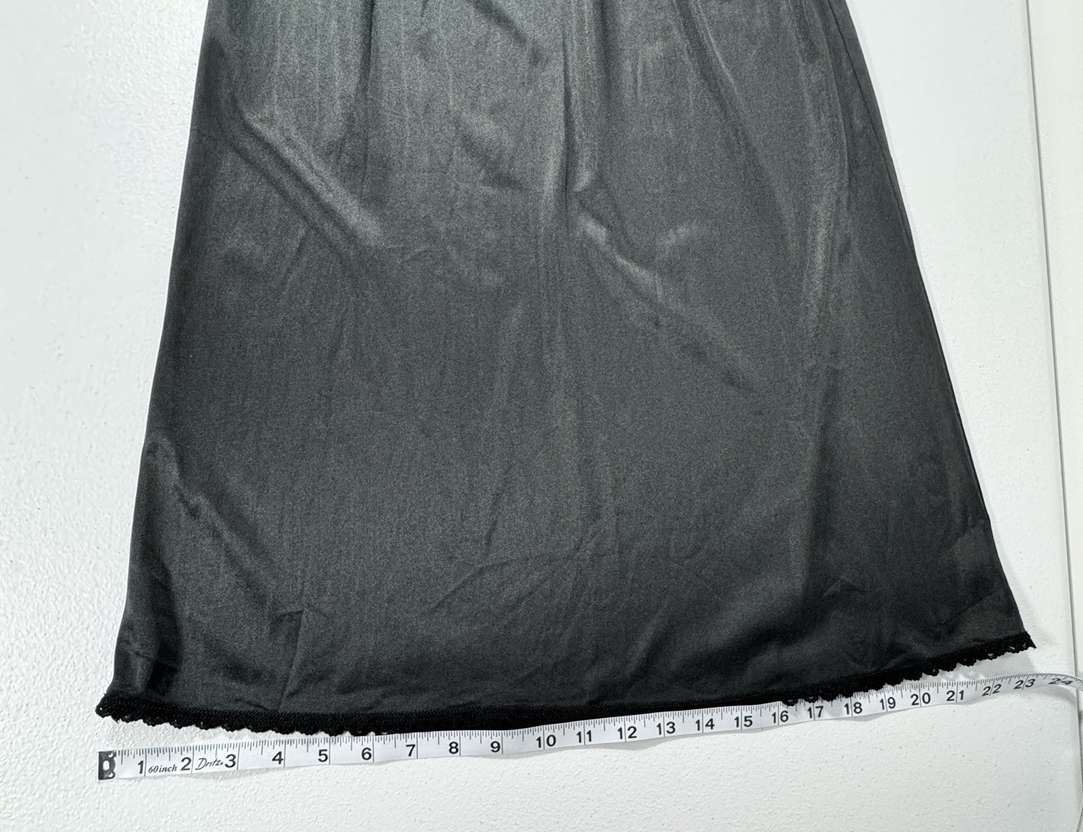 Vintage Warner’s Perfect Measure Half Slip Lace Hem Size Medium USA Black 55300