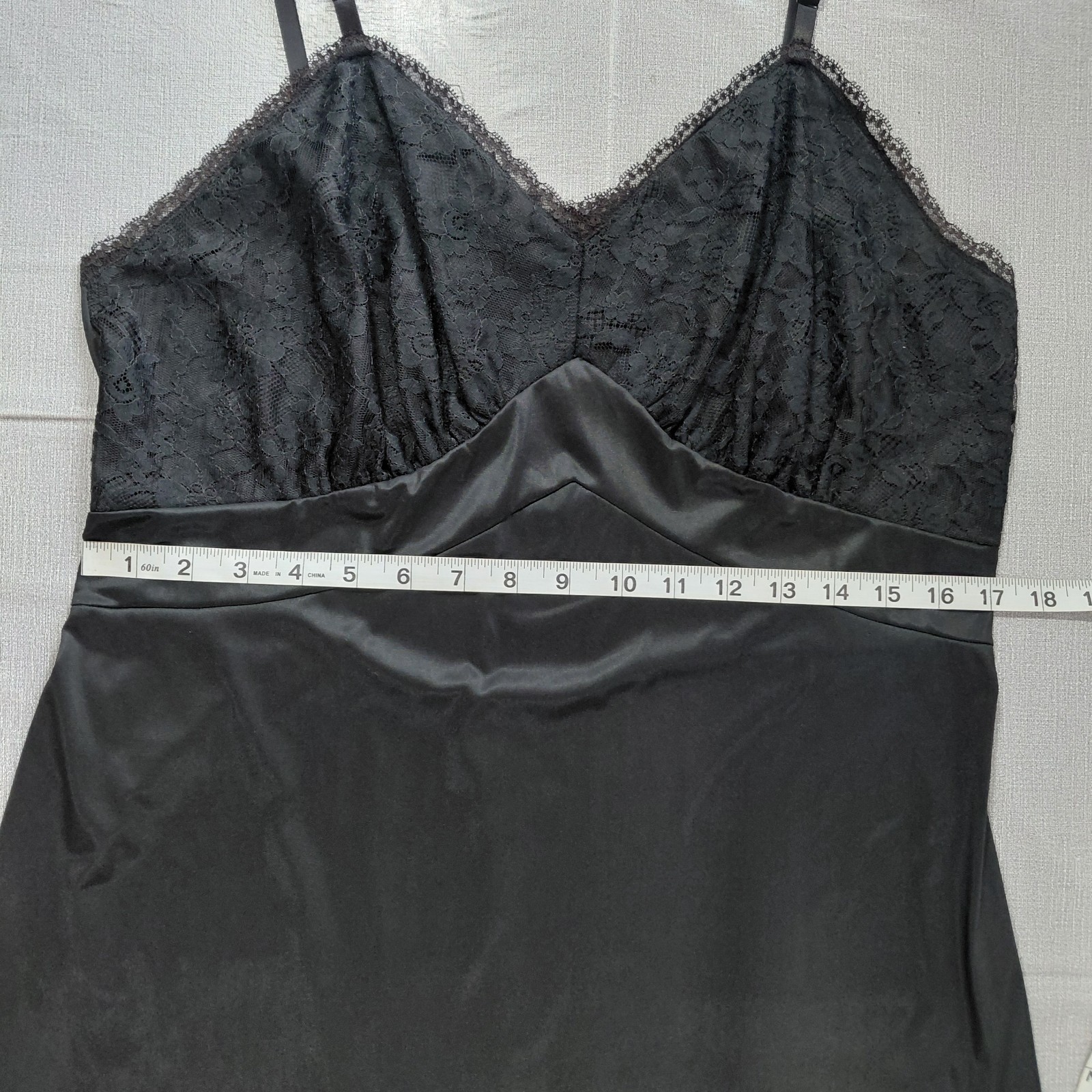 Vtg Vanity Fair Sweetheart Black Full Slip Tricot All Nylon Sz 40 Scalloped Hem