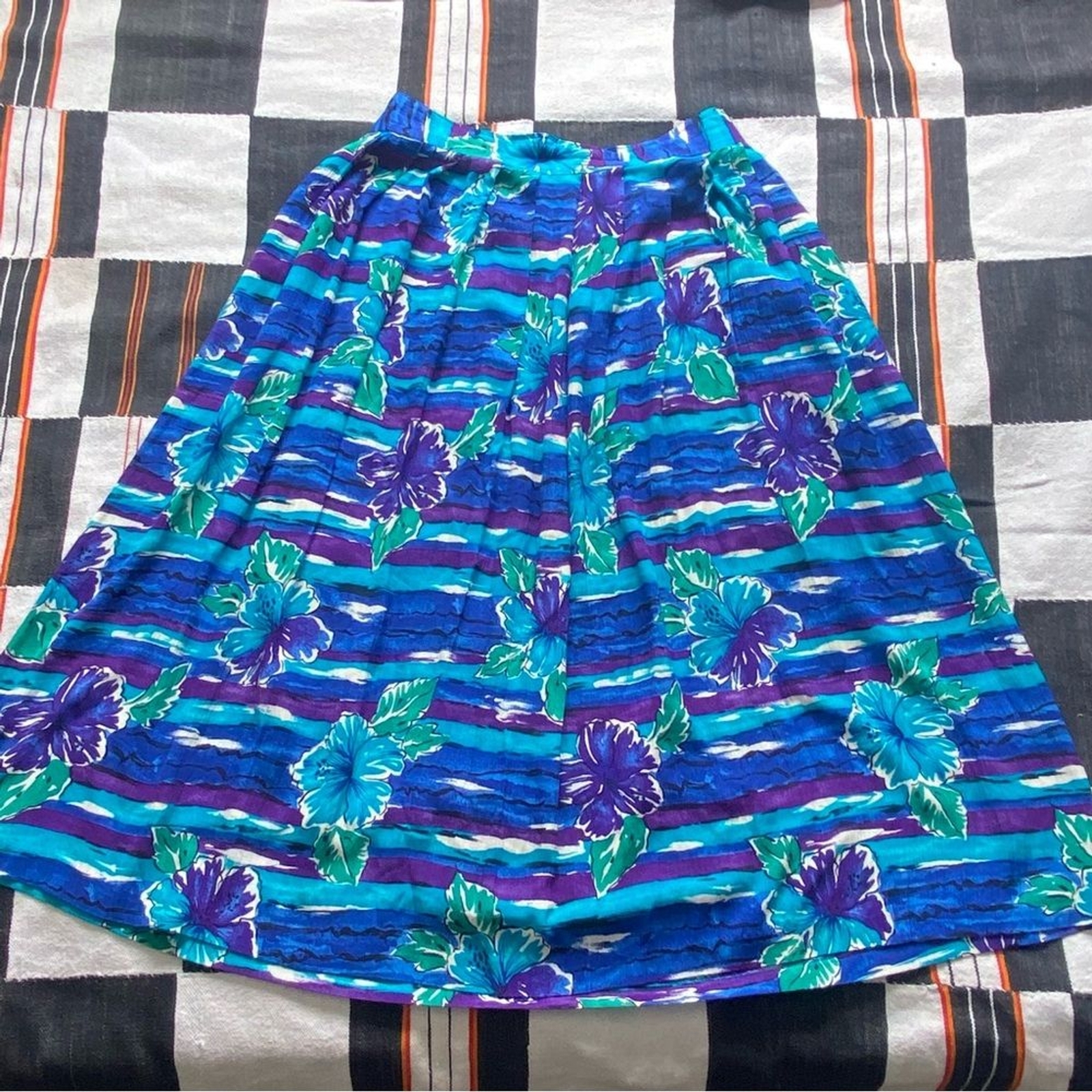 Vintage Michael Taylor Apparel Plus Size MIDI Skirt. Rayon. USA. Size 1X.