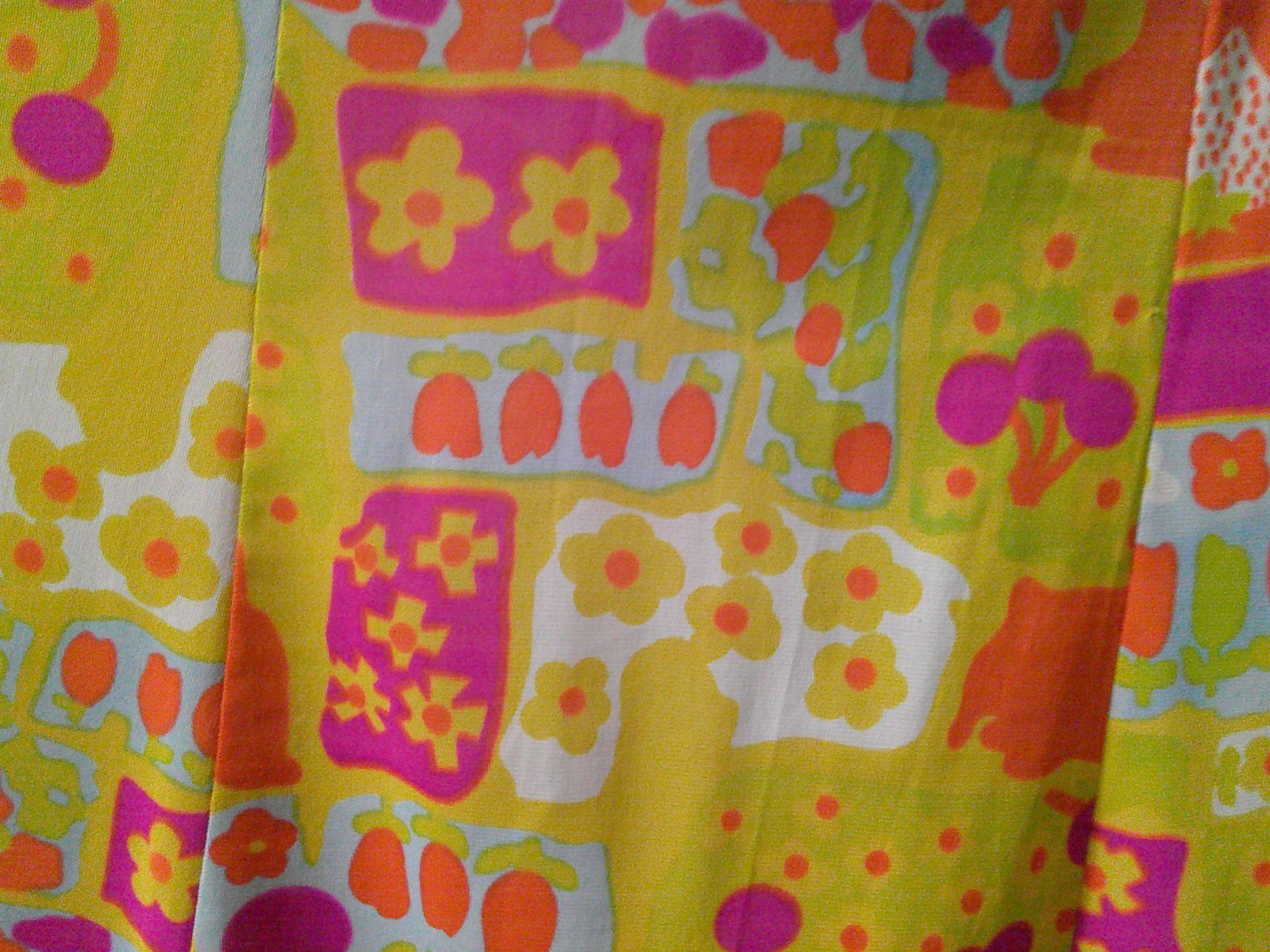 Vtg 60’s MOD Formfit Rogers Silky Slinky Nylon Keyhole Nightgown POP ART Print S