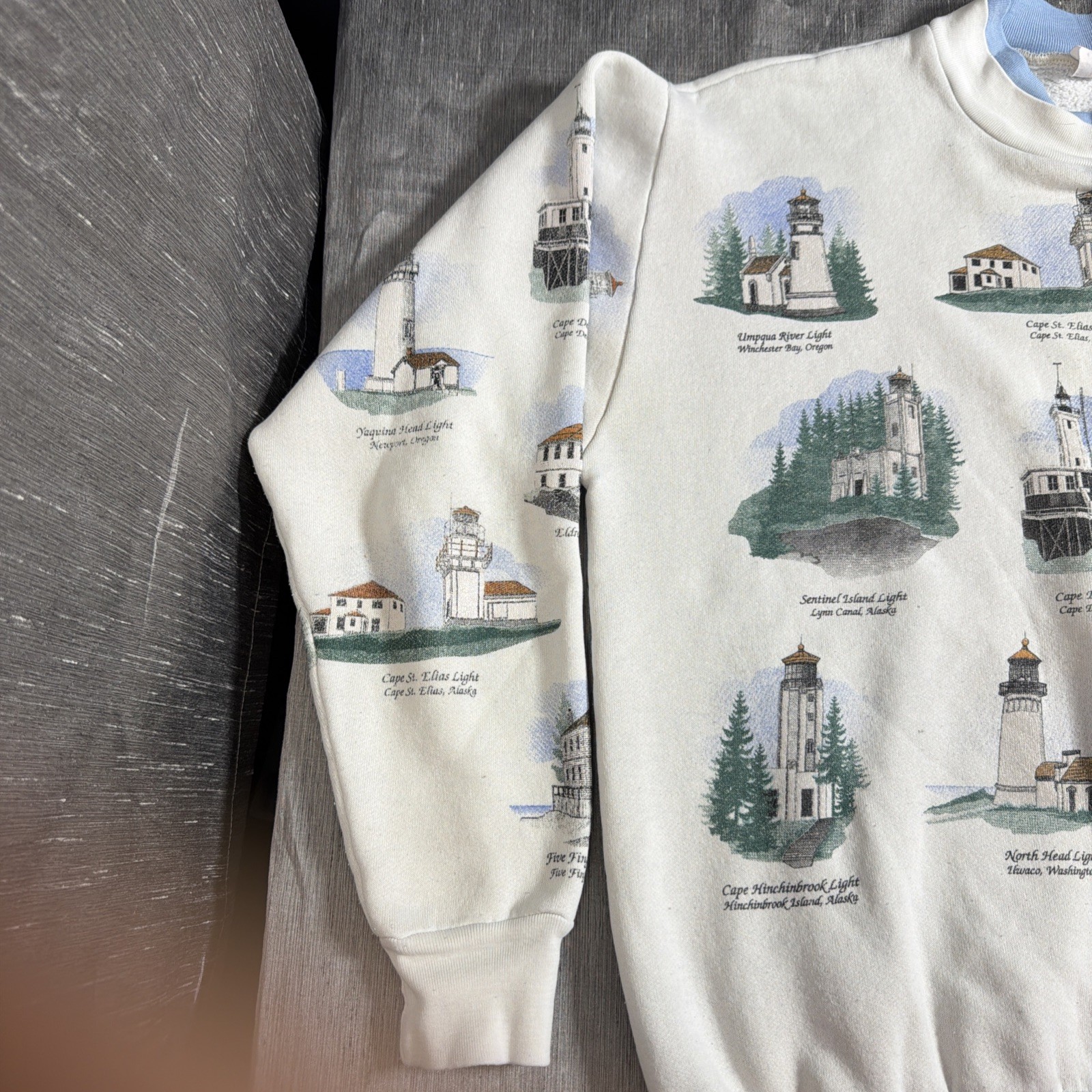 Alaska Lighthouses AOP Womens L Crewneck Sweater Ivory Blue Collar Vintage 90s