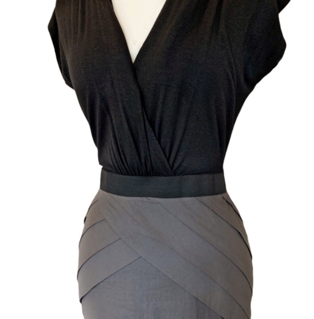 Mini Dress Black & Grey Pleated Cap Sleeve Belted Short Zip Women’s Size Small