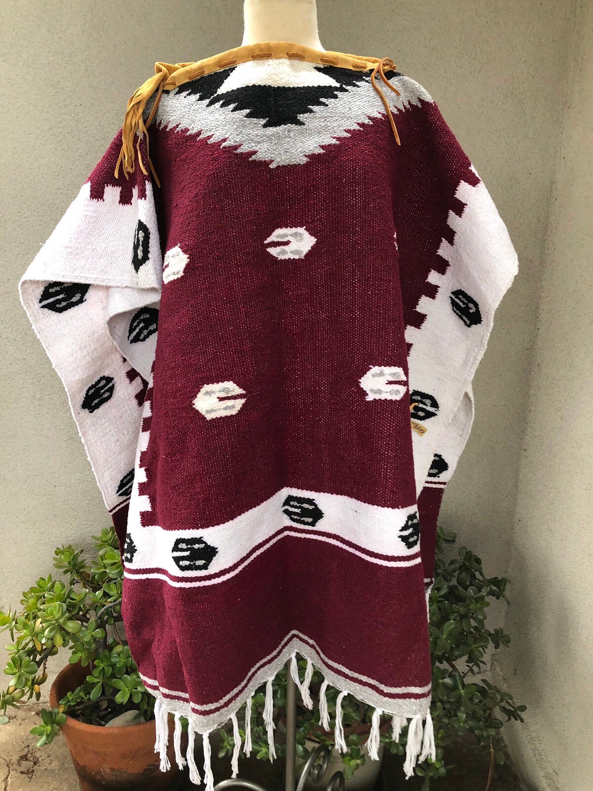 Vtg Festival Boho Hippie Mexican Blanket Poncho Leather Collar Trim One Sz