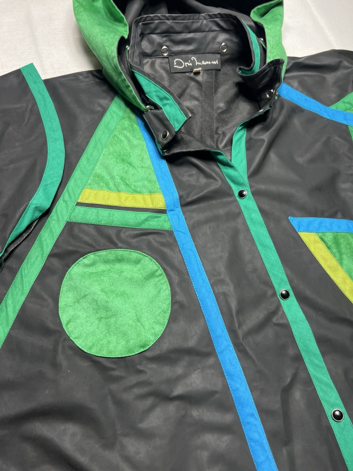 VTG Iris Mansard Rain CoatJacket Poncho Size Small Hooded Geometric 1990’s Y2K