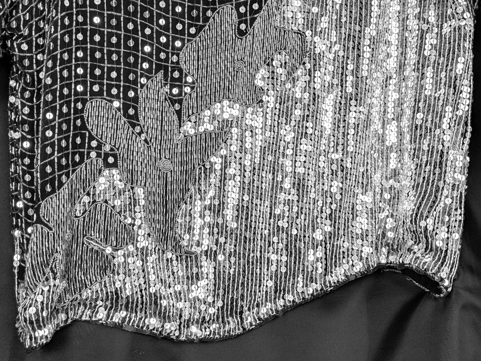 M L JUDITH ANN CREATIONS SILK SHIMMERY BLACK SILVER BEADED SEQUINS TOP VINTAGE