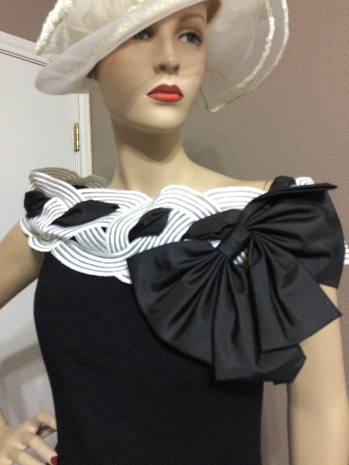 Fabulous VTG Victor Costa Black white Off The Shoulder Formal Dress Sz 8