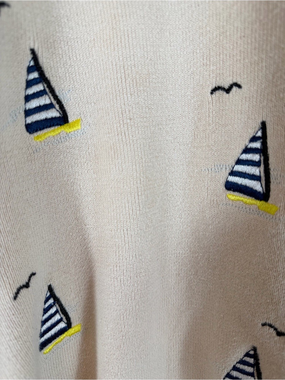 Vintage Alexander Bartlett V-Neck Embroidered Sailboat Sweater in Light Beige 1X