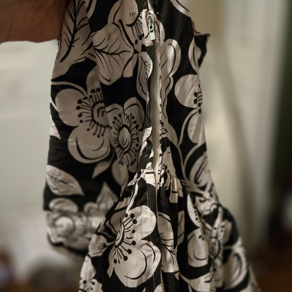 Gray And White Hibiscus Floral Vintage Knee Length Dress Side Zipper Full Skirt