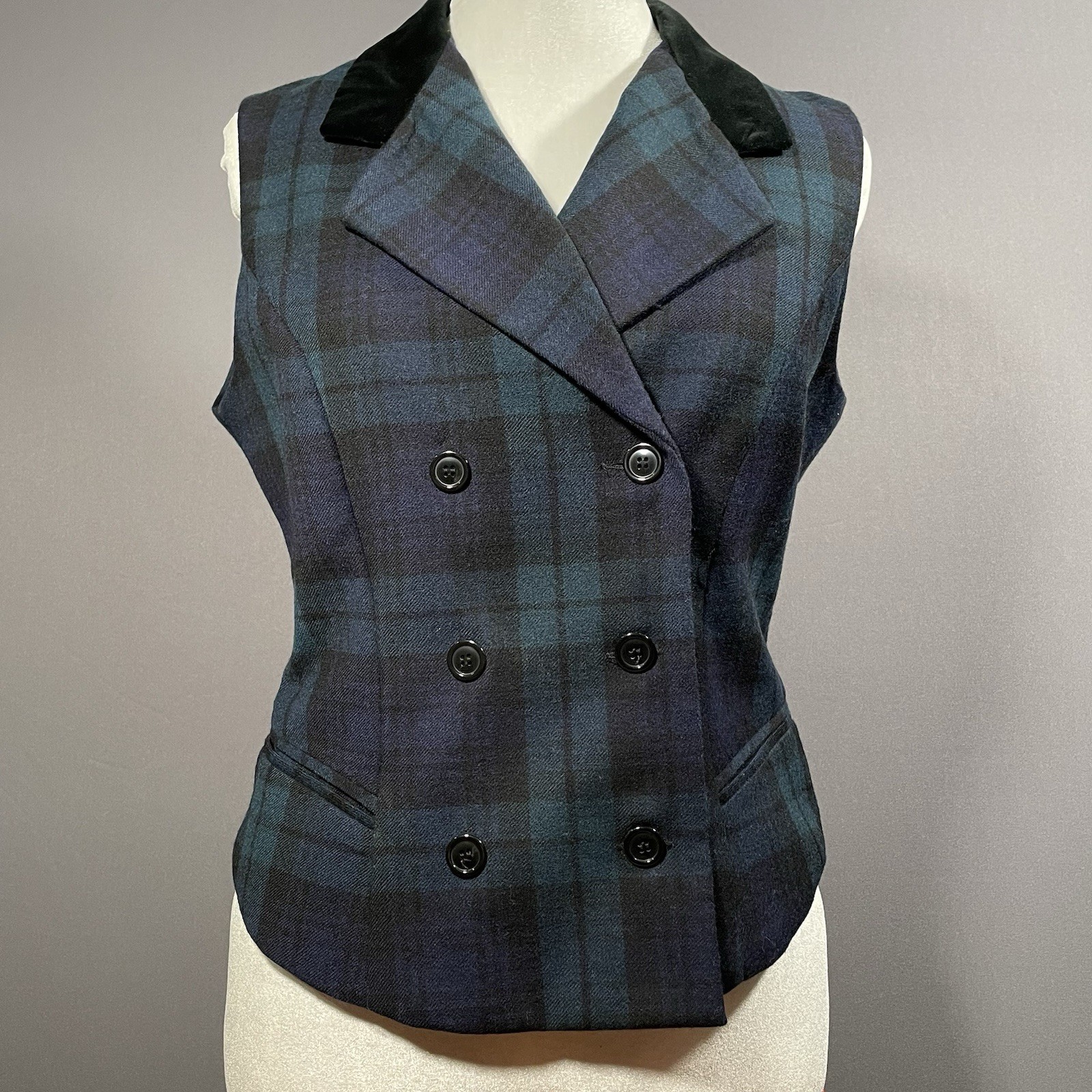 Vtg Alanni by Donnybrook Vest Dbl Breasted Wool Tartan Plaid Black Velvet Collar