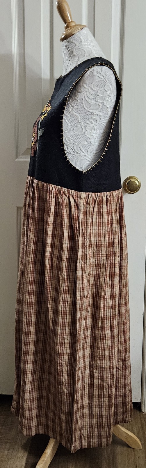 Bear Appliqued Jumper Dress Vintage 1980s Cottagecore Hand Crafted Sz. M